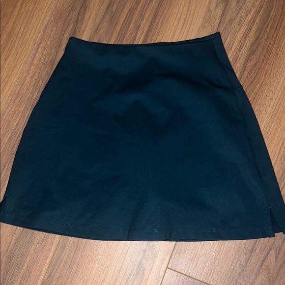 Girlfriend Collective Black A-Line Mini Skirt - Picture 1 of 2